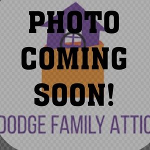 !!!BookMark our Closet!! 🛍️👣♥️